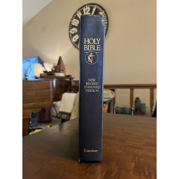 New Revised Standard Version HOLY BIBLE 1990 Blue Hardcover United Methodist - Picture 2 of 7